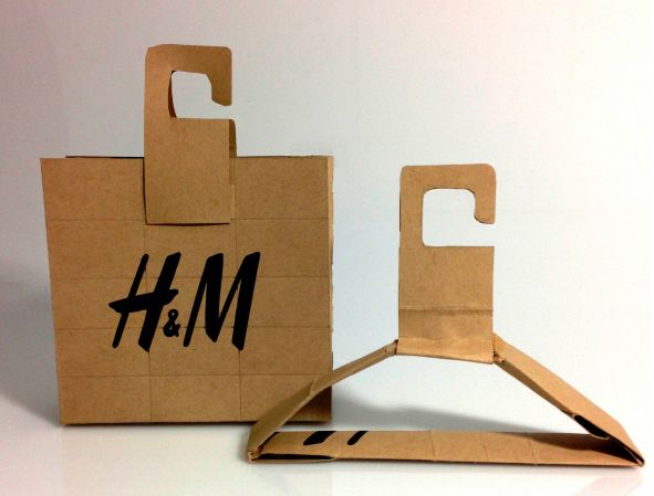 example of H&M sustainable packaging design.